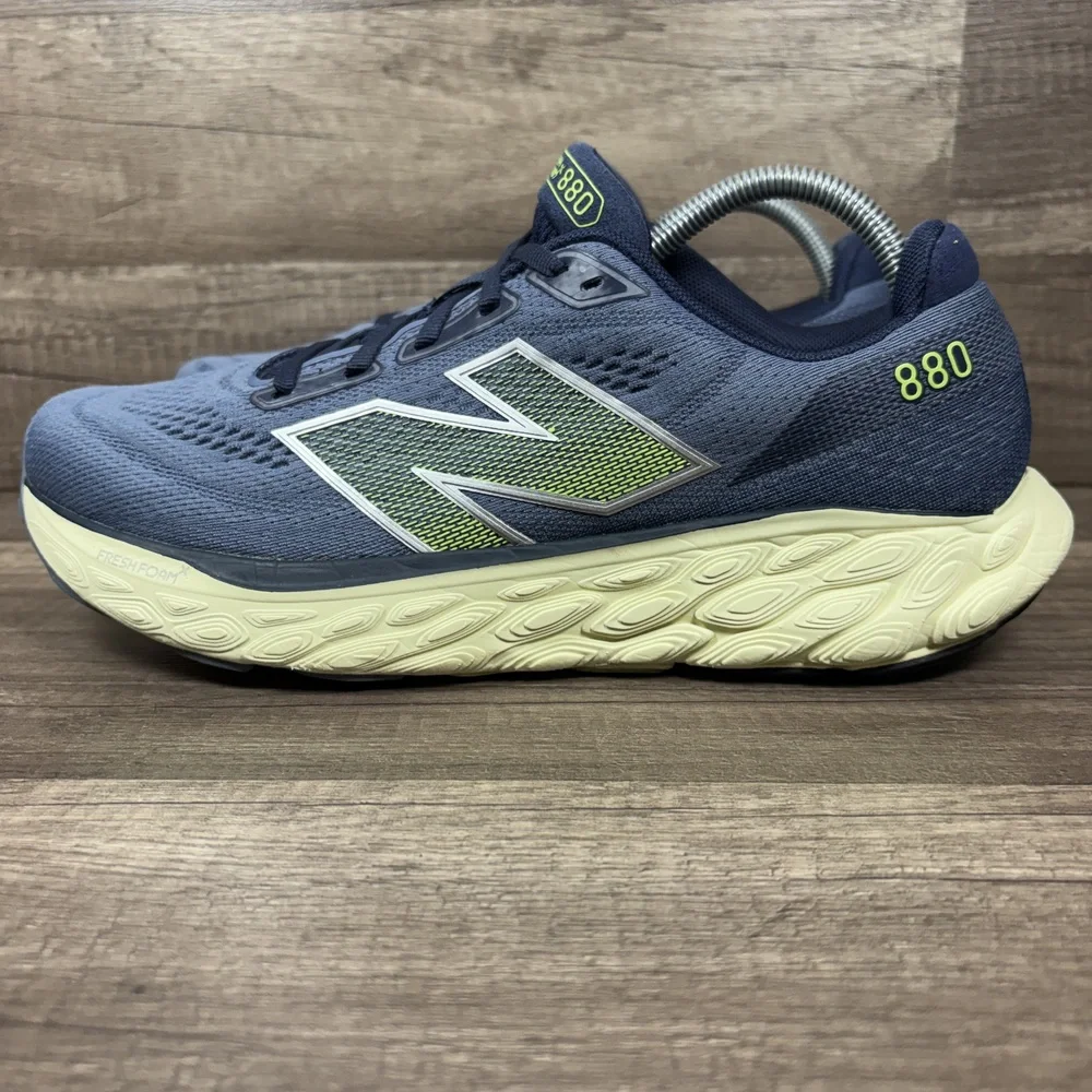 New Balance 880 v14 Blue Mens US Size 9.5 Wide EUR 43 M880G14 Running Shoes